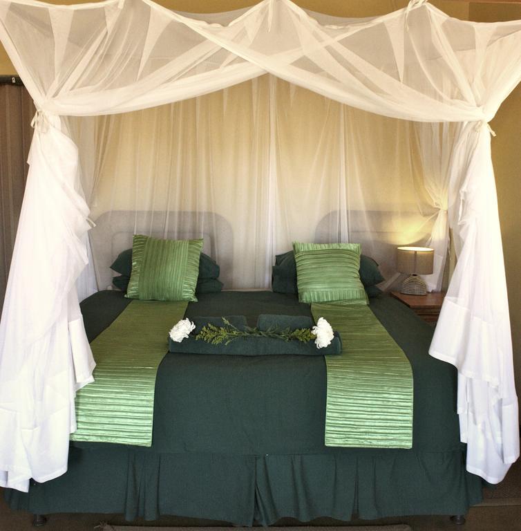 Tshukudu Game Lodge - Hoedspruit Bilik gambar